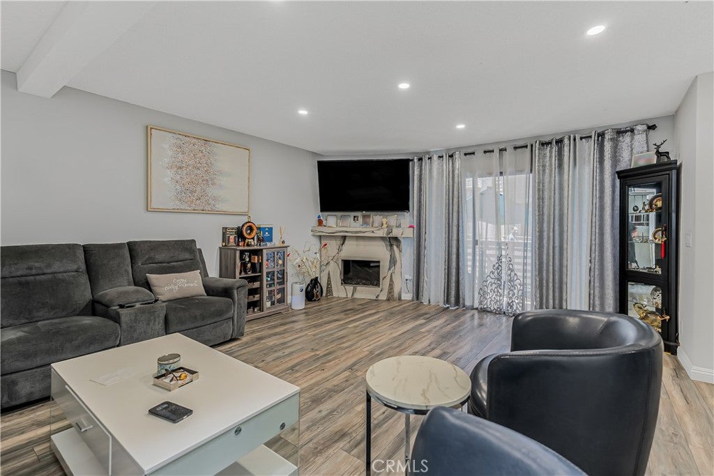 10009 Topanga Canyon Boulevard 5, Chatsworth CA 91311