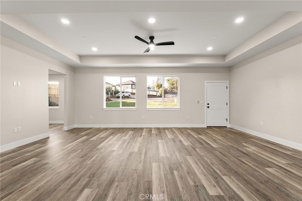 5812 Golden Oaks Road