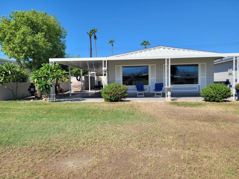 Photo of 33250 Barcelona Drive, Thousand Palms, CA 92276 (MLS # 219151906DA)
