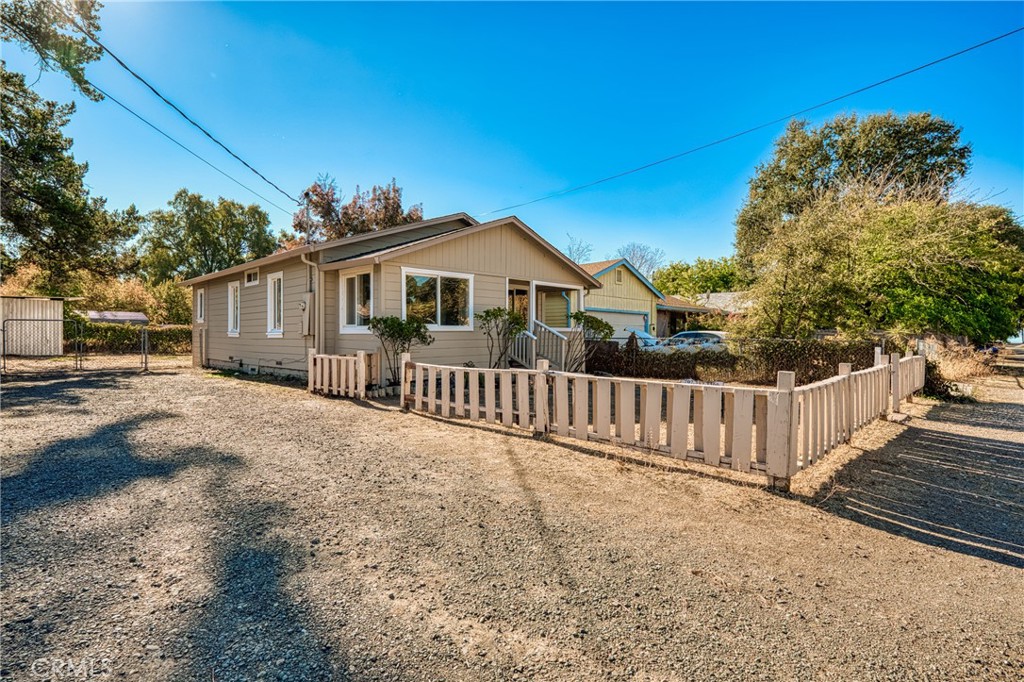 Charming, Quiet & Move-In Ready!
This beautifully remodeled 888 sq ft FHA-ready home is a true gem, offering comfort, style, and convenience on a spacious lot. From the moment you arrive, you'll appreciate the fresh exterior and interior paint, dual-pane windows, and new laminate flooring throughout — all adding to the home's modern charm.
Inside, you’ll find two generously sized bedrooms with spacious closets and a full, updated bathroom. The bright and welcoming living room flows seamlessly into the updated kitchen, which features new countertops, a stylish backsplash, stainless steel sink, new freestanding electric range, and plenty of cabinet space.
Enjoy the convenience of an indoor laundry room, and take advantage of the fully fenced yard with a security gate. The extra-long driveway offers ample parking, including Boat/RV potential, and there's even a storage shed for your tools and garden supplies.
Located in beautiful Lake County, just a block from California’s most sought-after bass fishing lake, this home offers year-round recreation—from hiking and biking to all things lake life. Plus, you’re just minutes from schools, shopping, and more.
Don’t miss this turnkey opportunity—schedule your tour today!