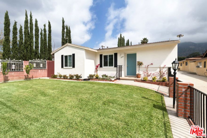 Fabulous bright front 3 bedroom 2 bath home in excellent area of Pasadena.Nicely updated this detached home has so much to offer! Hardwood floors throughout, spacious living room, recessed lighting, new double pane windows and new blinds. Large modern open kitchen features new quartz countertops, huge island with room for bar seating, custom backsplash, new stainless steel stove and dishwasher and new refrigerator. Spacious remodeled baths with large vanities. Stackable washer and dryer in unit. Beautiful enclosed grassy front yard along with a large rear fenced patio area - perfect for entertaining! Two reserved driveway parking and big storage cabinet. Beautiful views of the San Gabriel Mountains. Friendly pets ok. Don't miss it!