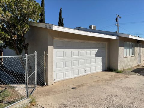 Photo of 912 E Navajo Street, Barstow, CA 92311 (MLS # IV25242691) Photo of 912 E Navajo Street, Barstow, CA 92311 (MLS # IV25242691)