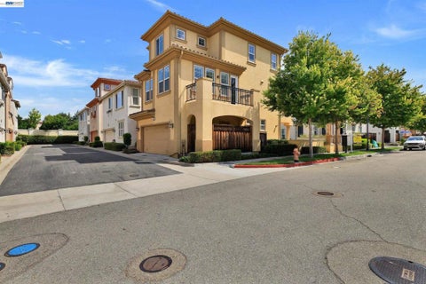 Photo of 538 Selby Ln LN, Livermore, CA 94551 (MLS # 41146914)