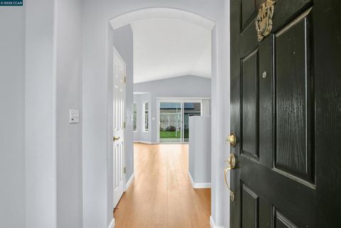 Photo of 338 Watson Hollow Dr Dr, Rio Vista, CA 94571 (MLS # 41118755)