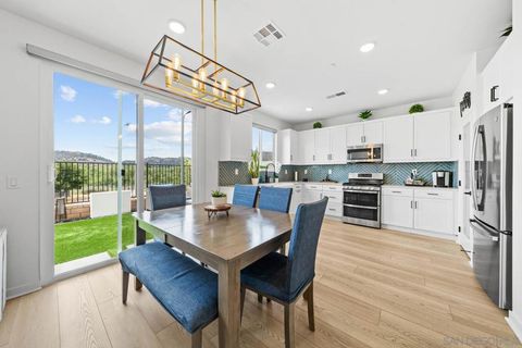 35052 Hacienda Heights Fallbrook CA 92028