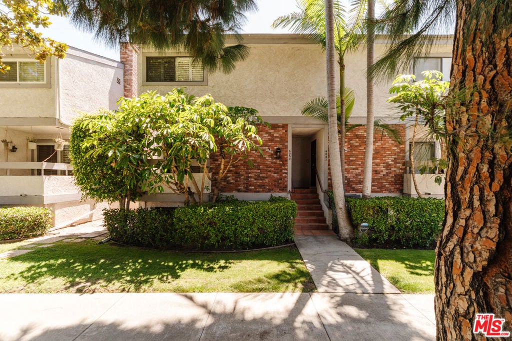 4059 La Salle Avenue 104