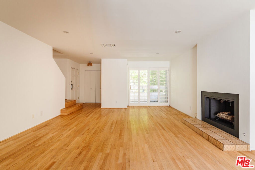 4059 La Salle Avenue 104