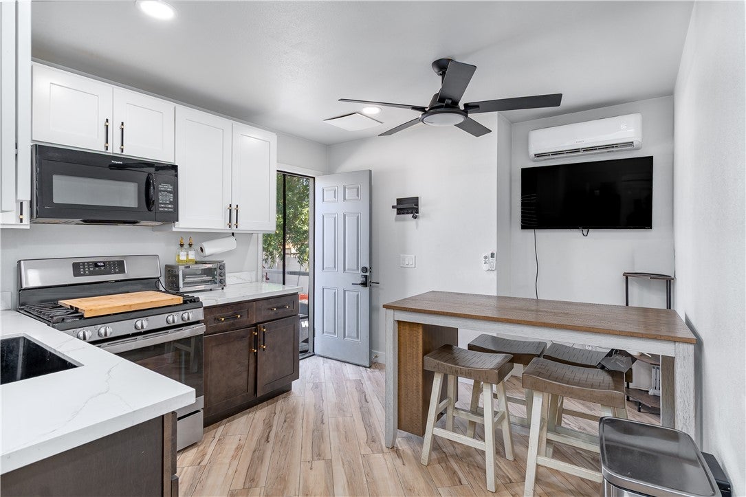 582 N Almond