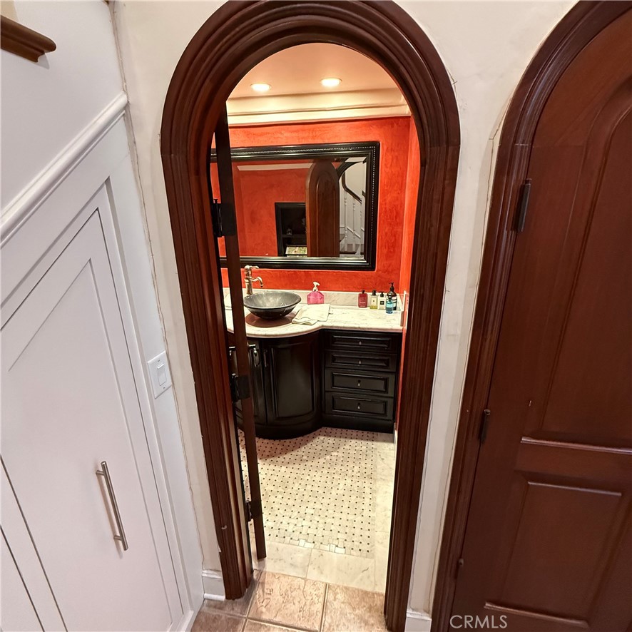 25225 Avenida Dorena