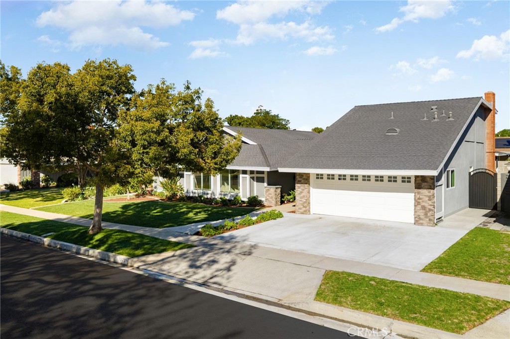 1529 Catalina Avenue