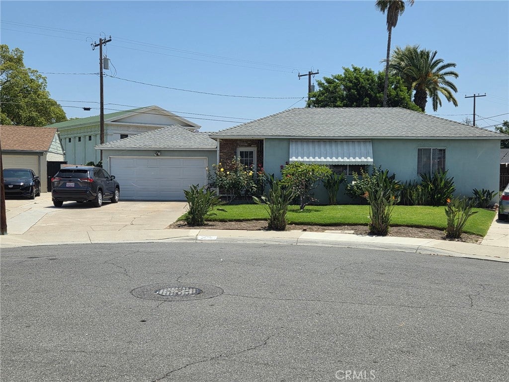 1276 E Flower Street