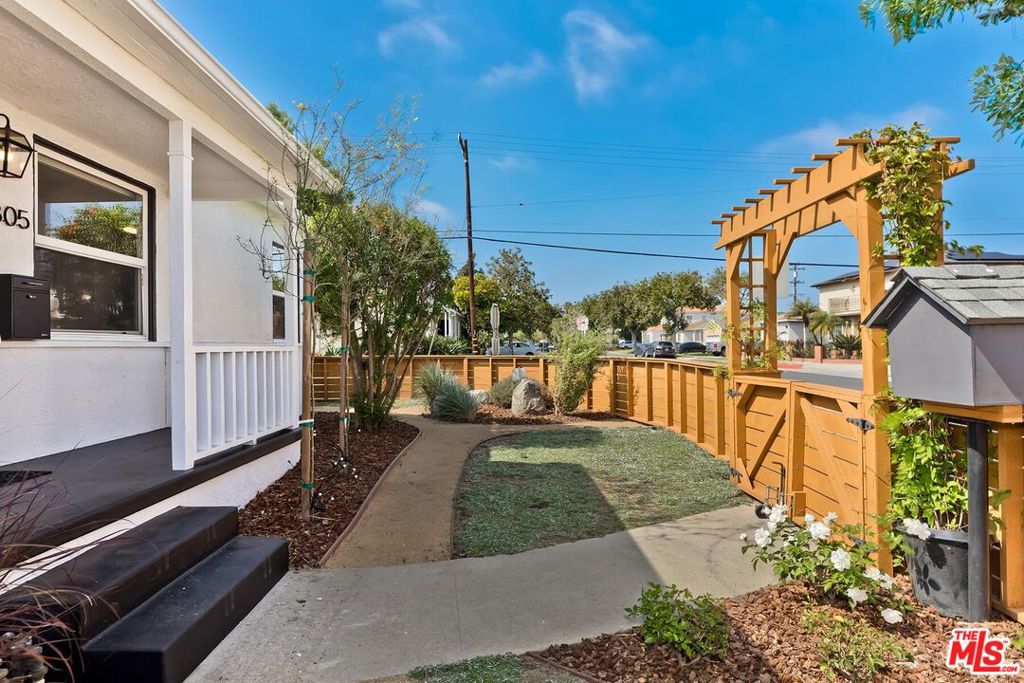 11305 Segrell Way