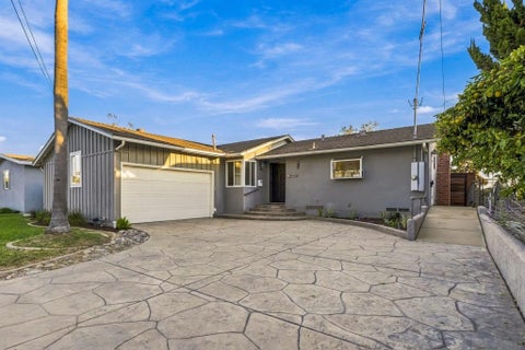 Photo of 7931 Canary Way Way, San Diego, CA 92123 (MLS # 260025372SD)