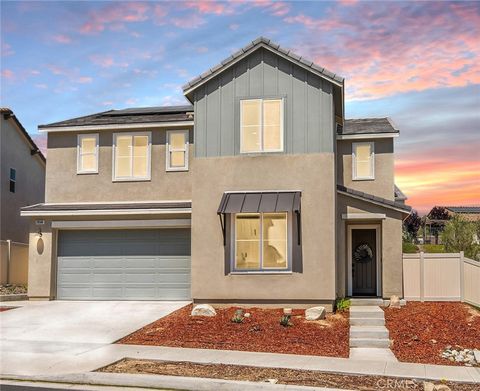 Photo of 28508 Daybreak Way, Saugus, CA 91350 (MLS # GD25153338)