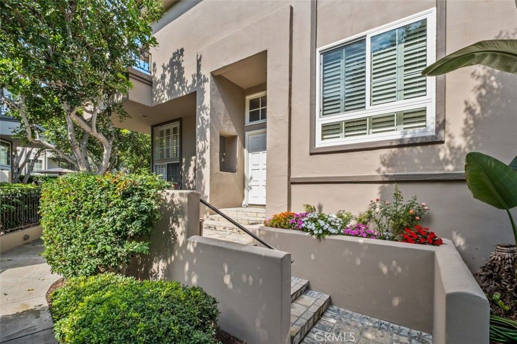 Photo of 19373 Peachtree Cir, Huntington Beach, CA 92648 (MLS # OC25223473)