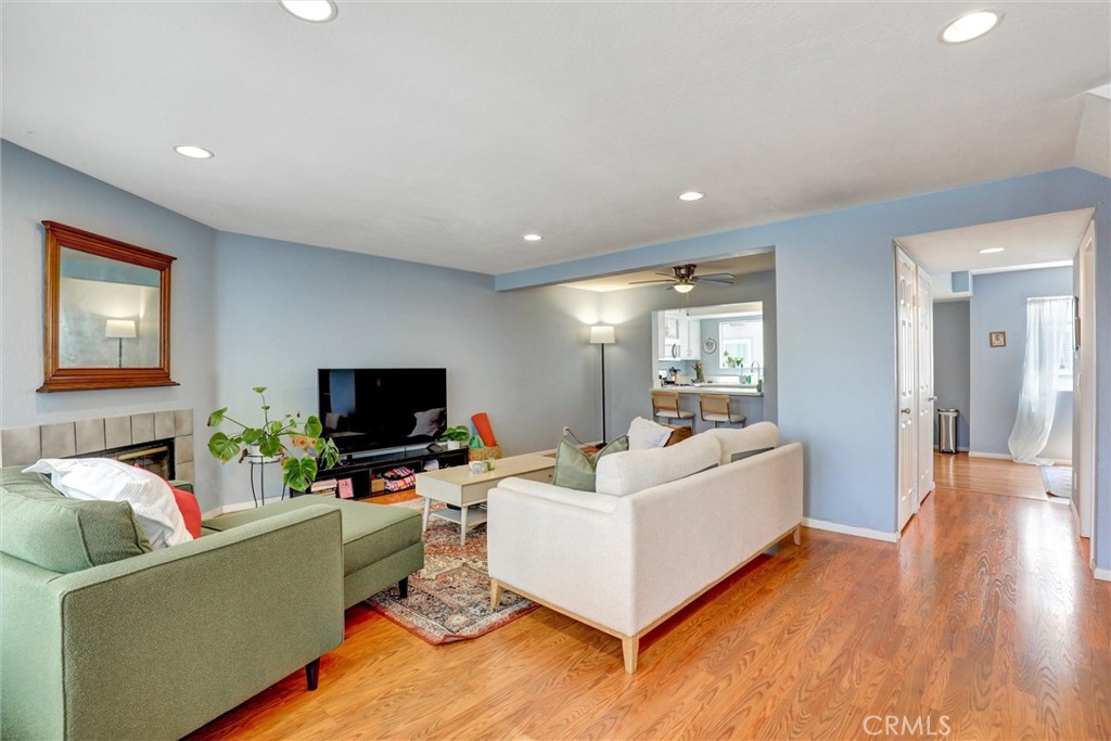 533 Walnut Avenue 7
