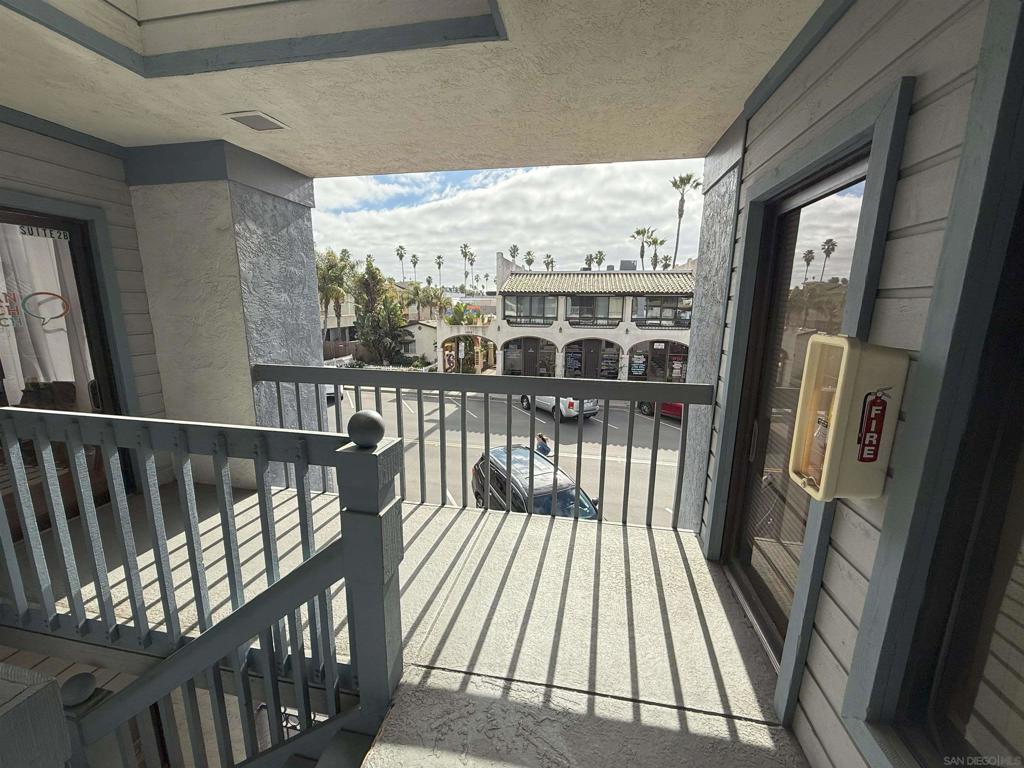 4870 Santa Monica Avenue