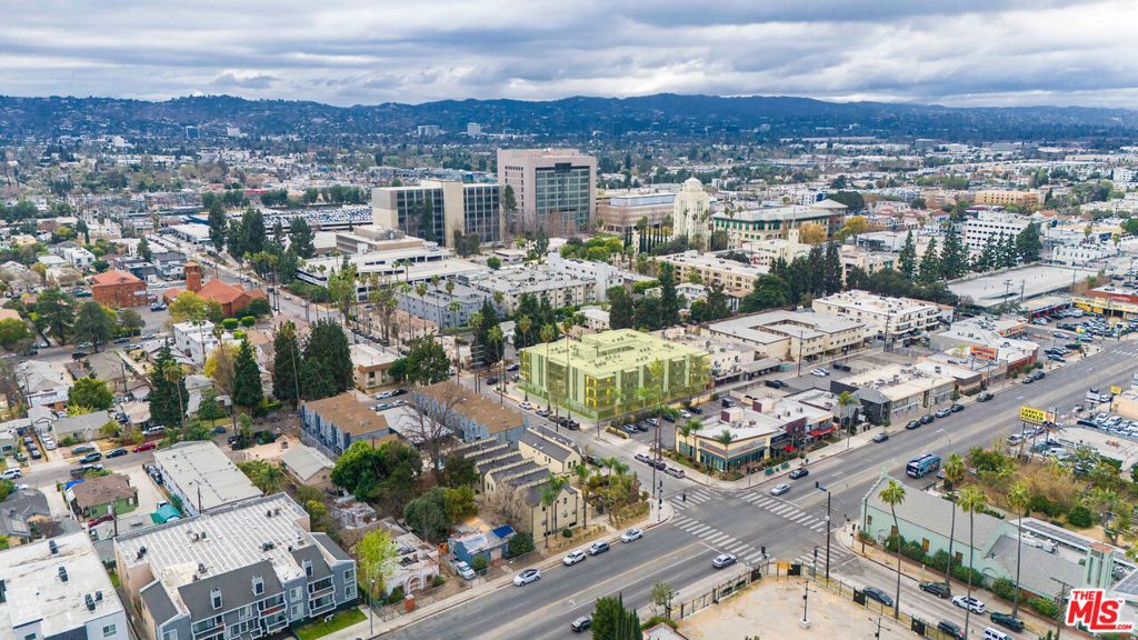 Photo of 6363 Tyrone Avenue, Van Nuys, CA 91401 (MLS # 25519895)