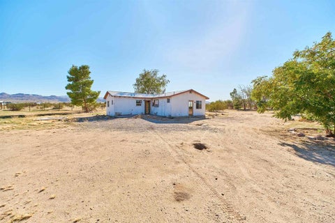 Photo of 64415 Sun Mesa Road, Joshua Tree, CA 92252 (MLS # NDP2609772)