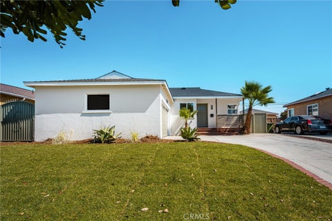 Photo of 626 S Caswell Avenue, Compton, CA 90220 (MLS # WS26219505)