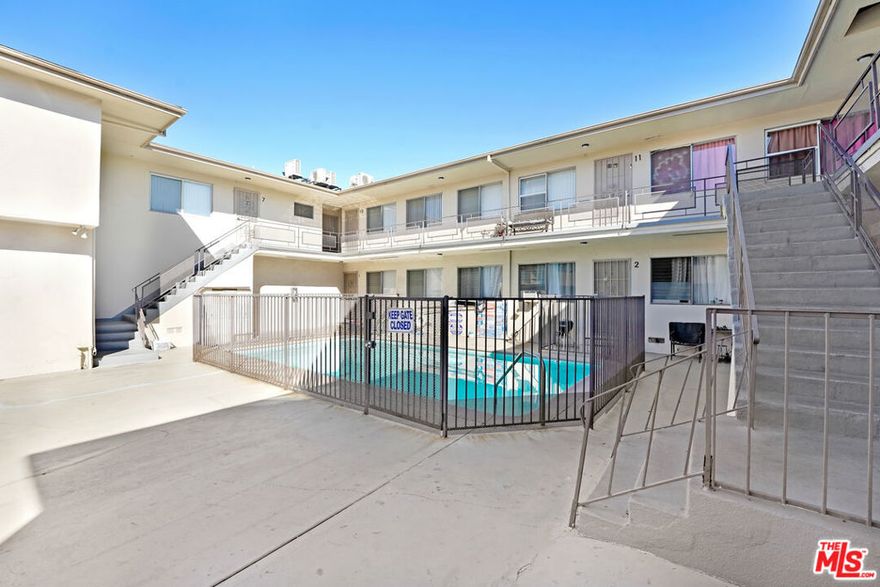 Upper floor studio. Located close to everything, this bright studio faces West and gets lots of light. This building has a laundry room and a pool and is quiet. This unit comes with one parking space. Call today to come see this lovely unit.