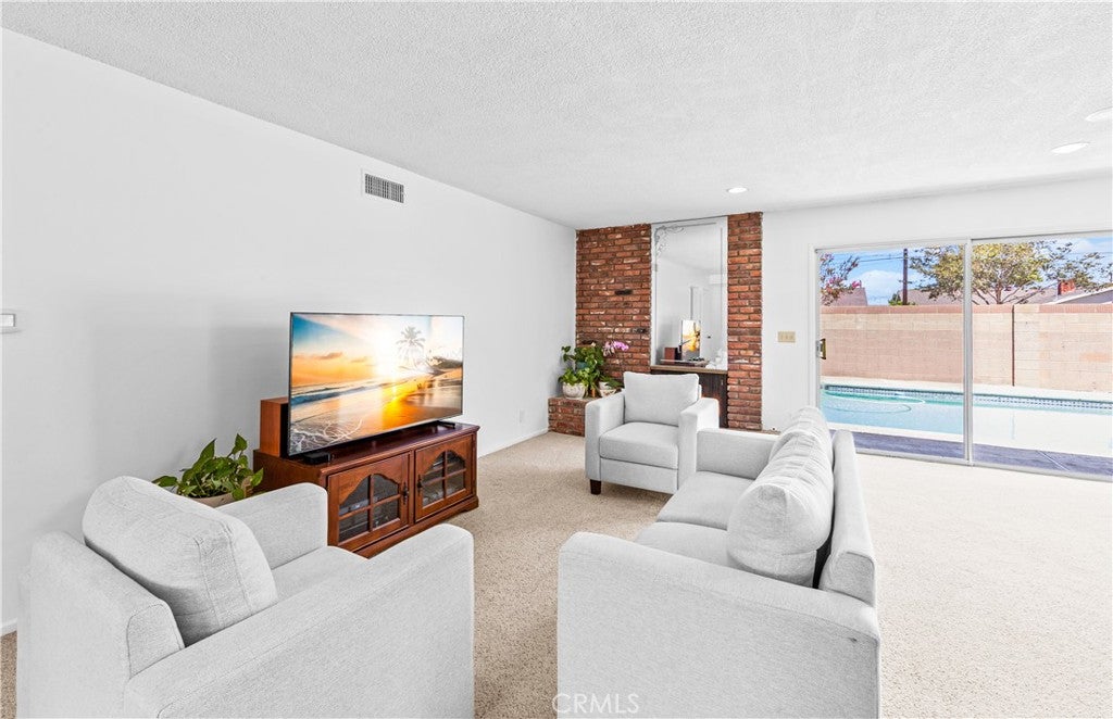 6101 Killarney
