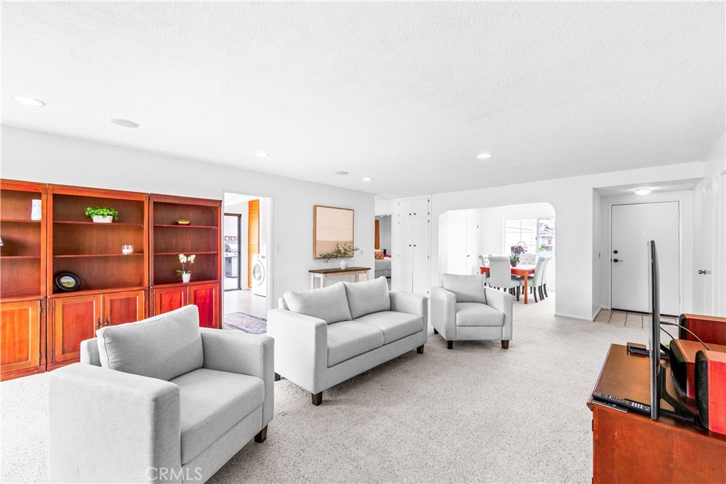 6101 Killarney
