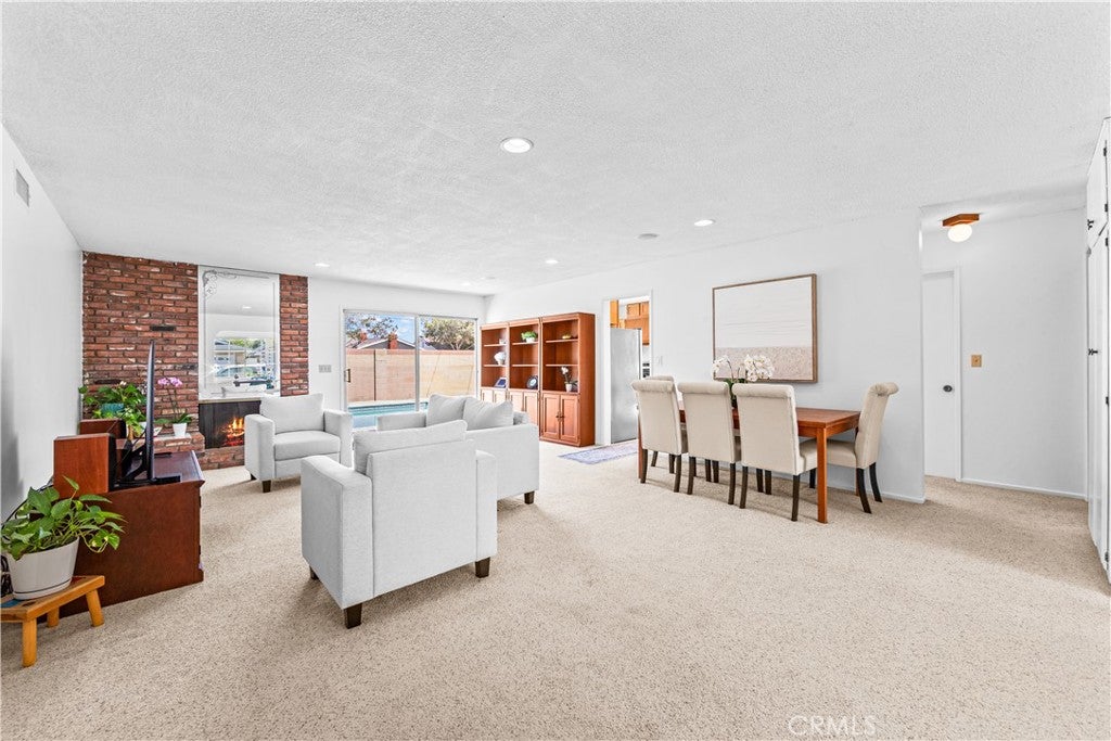 6101 Killarney