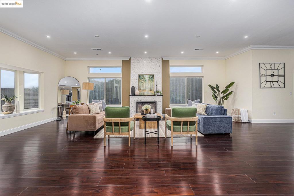 130 Arbor View Ln