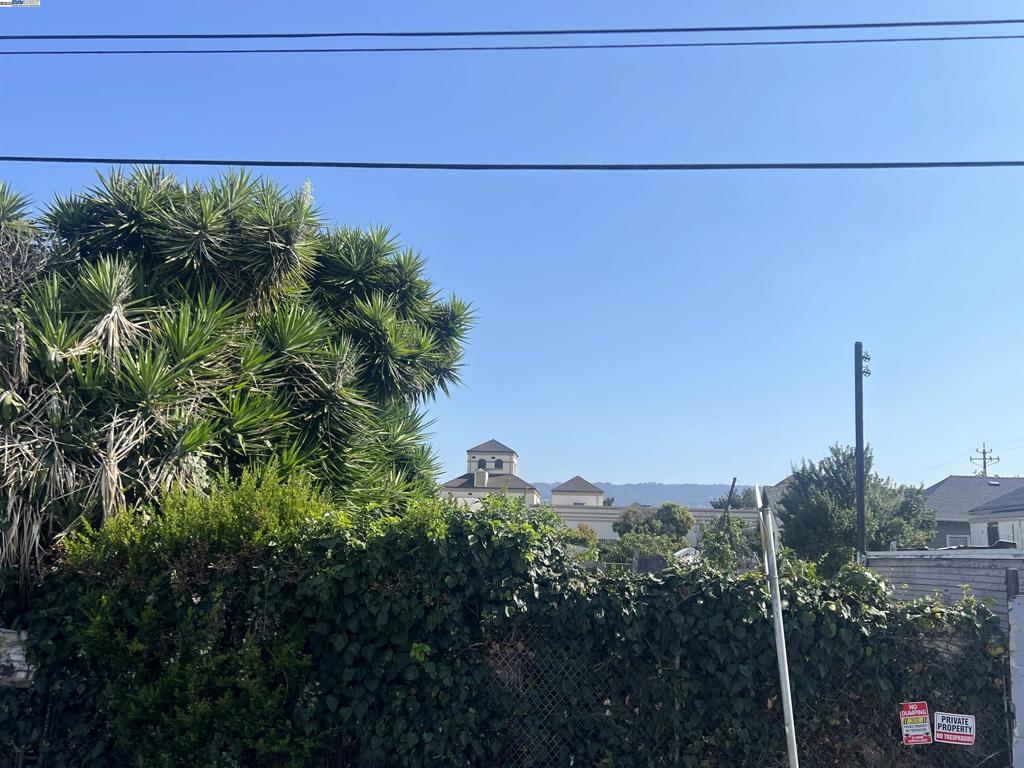 With a Walk Score of 96/100, considered the 3rd most walkable neighborhood in the city of Oakland! Only 7 blocks from BART, this property is considered a "Walker's Paradise" with "Excellent Transit" in a "Very Bikeable" community -- Fruitvale Station is the 3rd most walkable neighborhood in Oakland, per WalkScore. Invest now and reap the rewards! AVM per RPR shows total value of $522,000 for all three lots. This parcel to be sold together with 1205 41st Ave. and 1211 41st Ave. Seller will discount for all three parcels to be sold simultaneously.