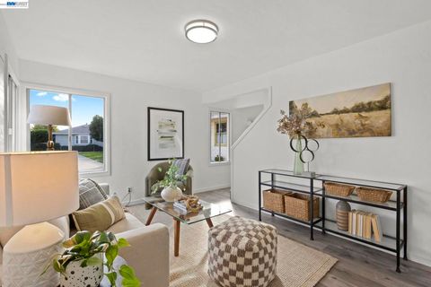 Tiny photo for 1815 Second Street, Alameda, CA 94501 (MLS # 41137326)