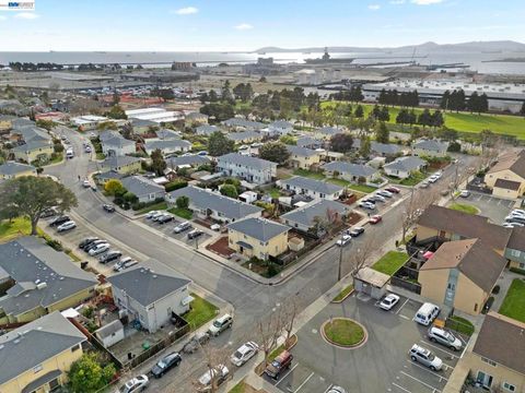 Tiny photo for 1815 Second Street, Alameda, CA 94501 (MLS # 41137326)