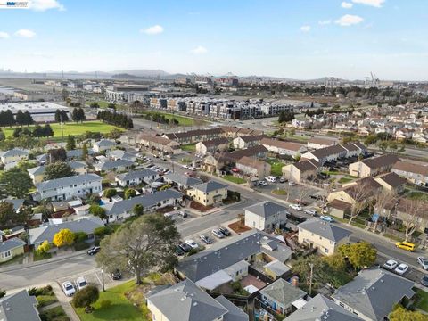 Tiny photo for 1815 Second Street, Alameda, CA 94501 (MLS # 41137326)