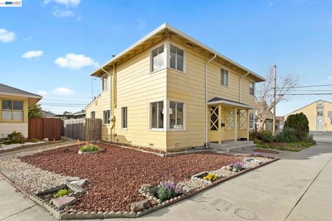 Tiny photo for 1815 Second Street, Alameda, CA 94501 (MLS # 41137326)