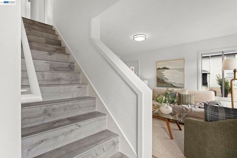 Tiny photo for 1815 Second Street, Alameda, CA 94501 (MLS # 41137326)