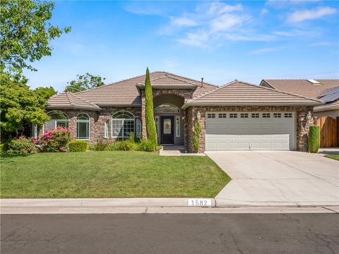 Photo of 1582 E Revere Rd, Fresno, CA 93720 (MLS # FR26068745)