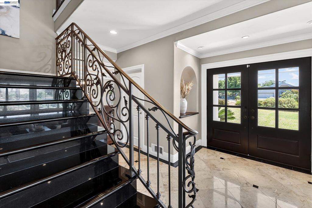 2337 Grosvenor Heights Ct
