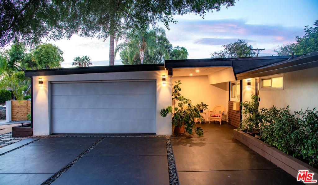 6504 Rhea Avenue, Los Angeles CA 91335