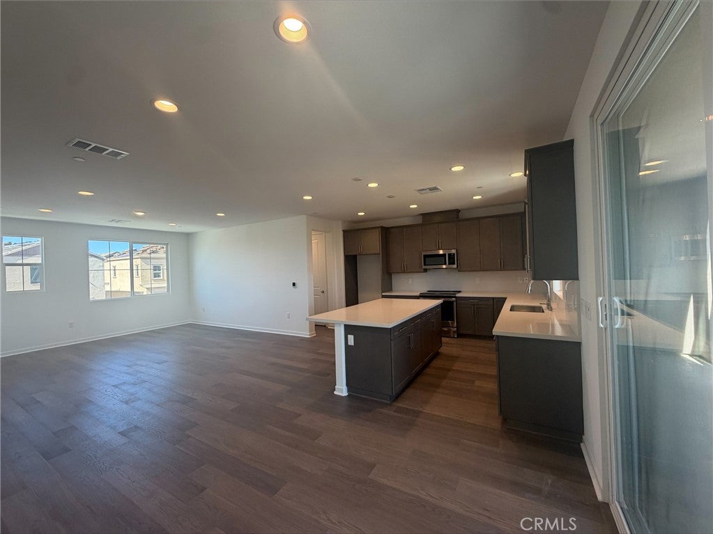 4732 South Momentum Paseo