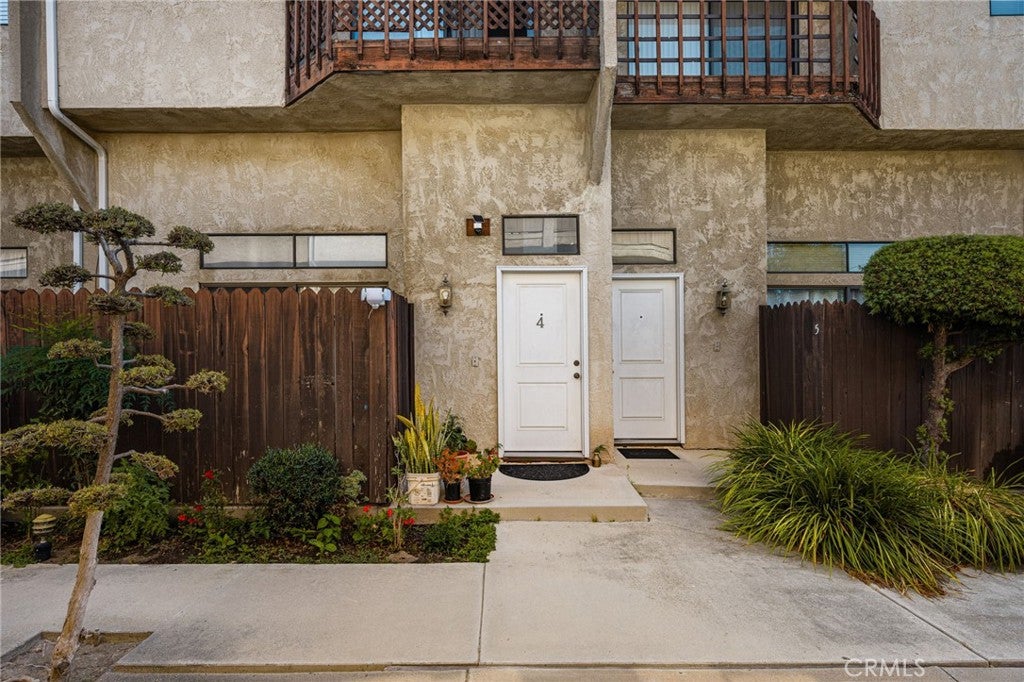 320 W 220th Unit 4