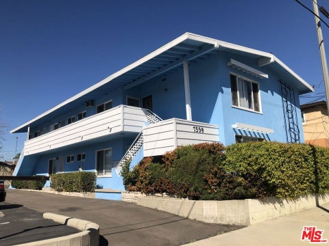 Photo of 7539 N Hollywood Way, Los Angeles, CA 91505 (MLS # 26951263)