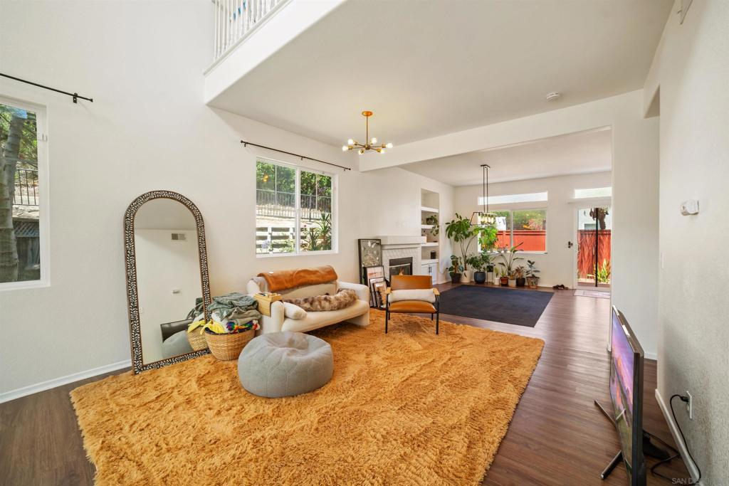 318 Diamante Way