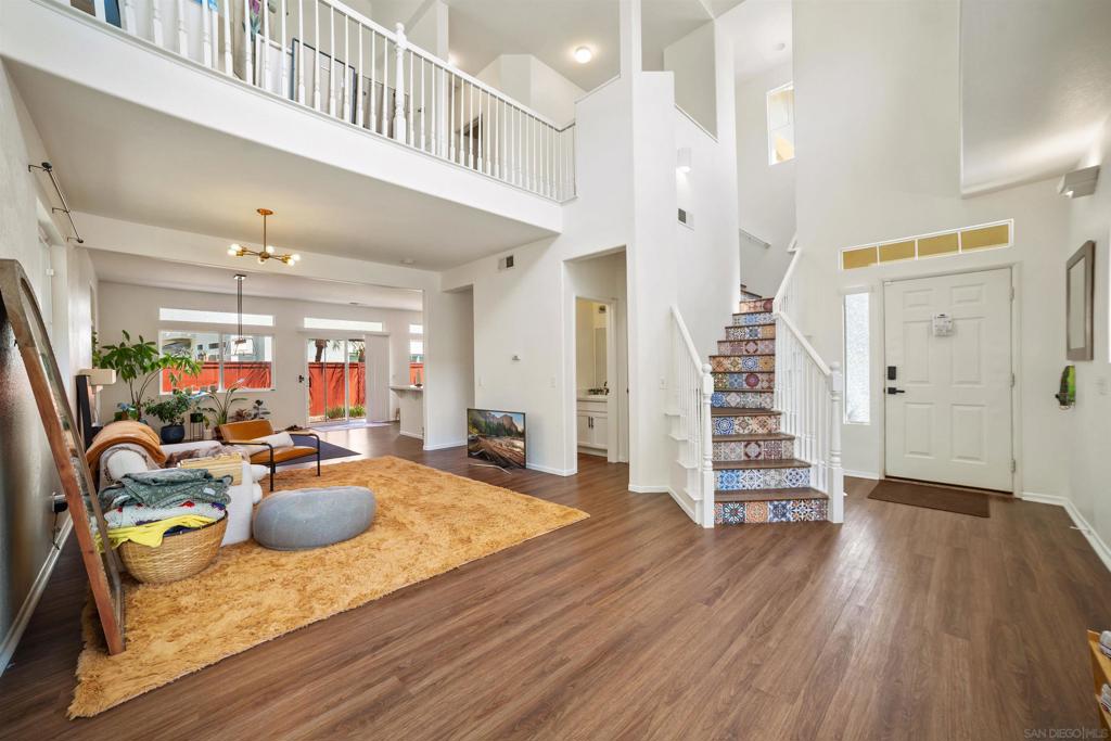 318 Diamante Way