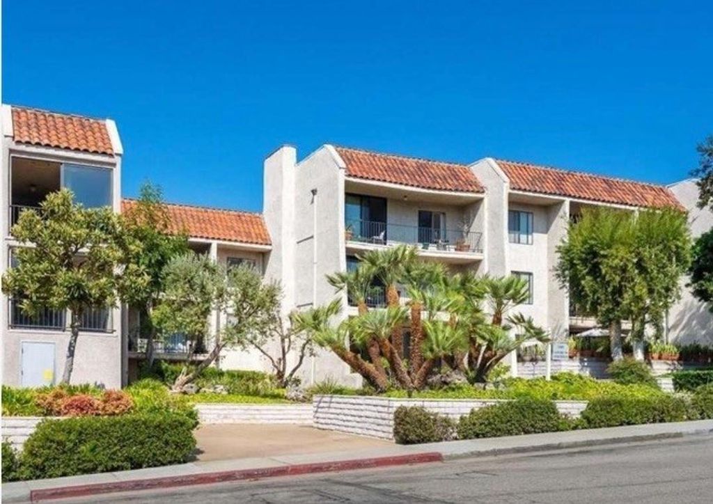 Photo of 1401 Valley View St Rd #129, Glendale, CA 91202 (MLS # GD26045352)