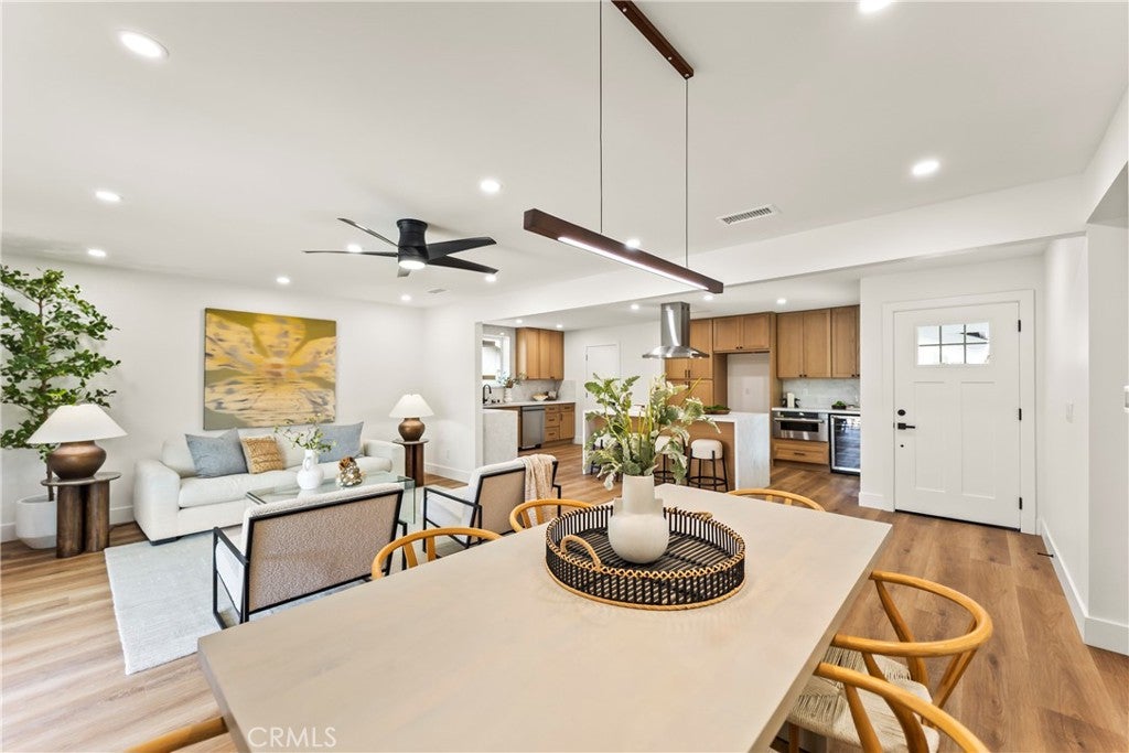 2218 Lewis
