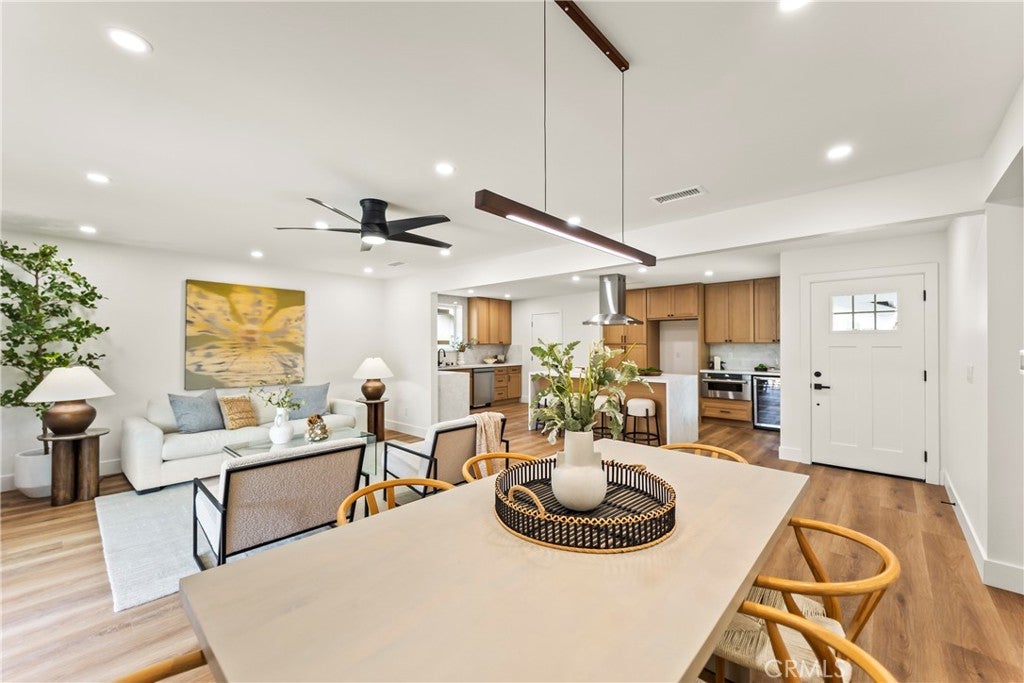 2218 Lewis