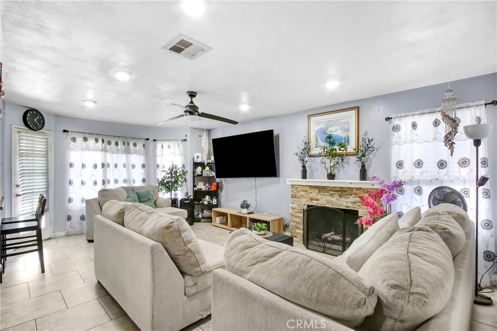 142 S Lamarr