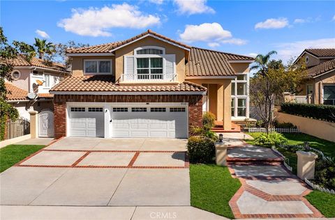 910 S Barton Court Anaheim CA 92808