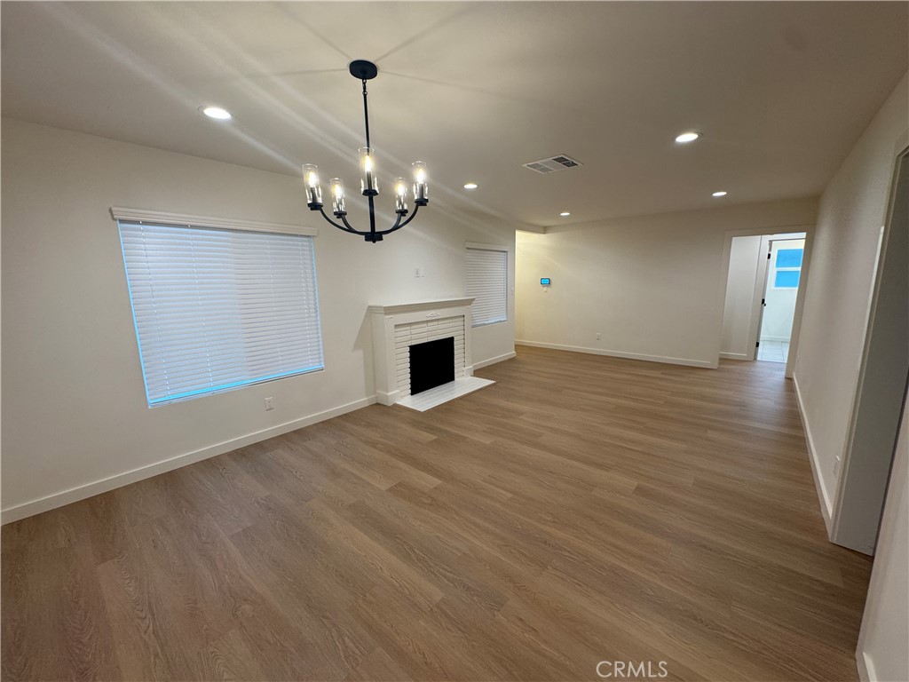 Properties 4 15234 Kingsbury Street