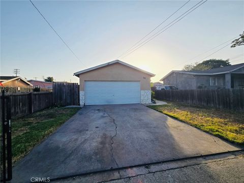 Photo of 7411 Elsie St, Los Angeles, CA 90001 (MLS # CV25268136)